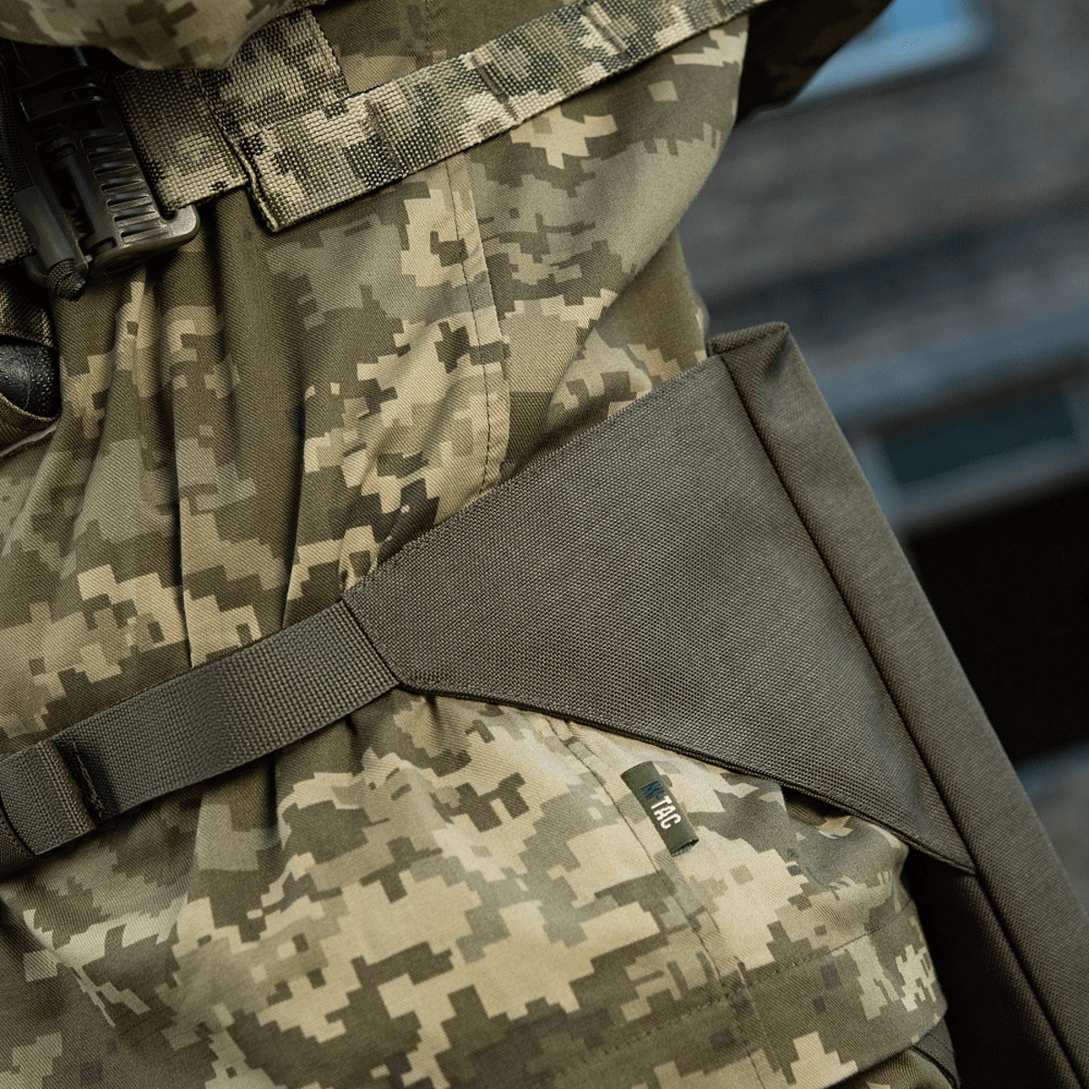 M-Tac Siddeunderlag med bælte i camouflage mønster