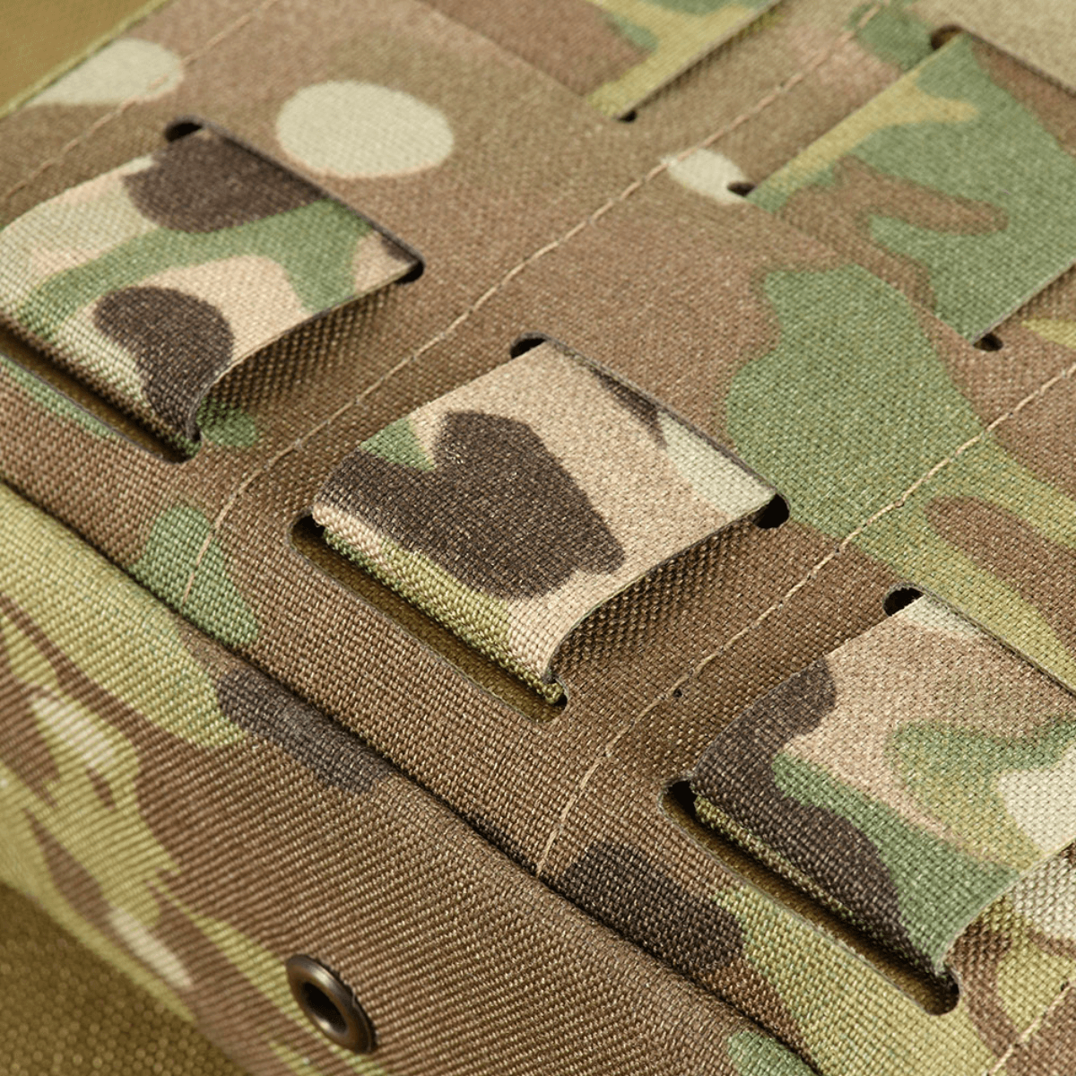 M-Tac Utility Pouch Elite Small med MOLLE-interface i camouflage Cordura 500D materiale, velegnet til opbevaring og transport af gear.