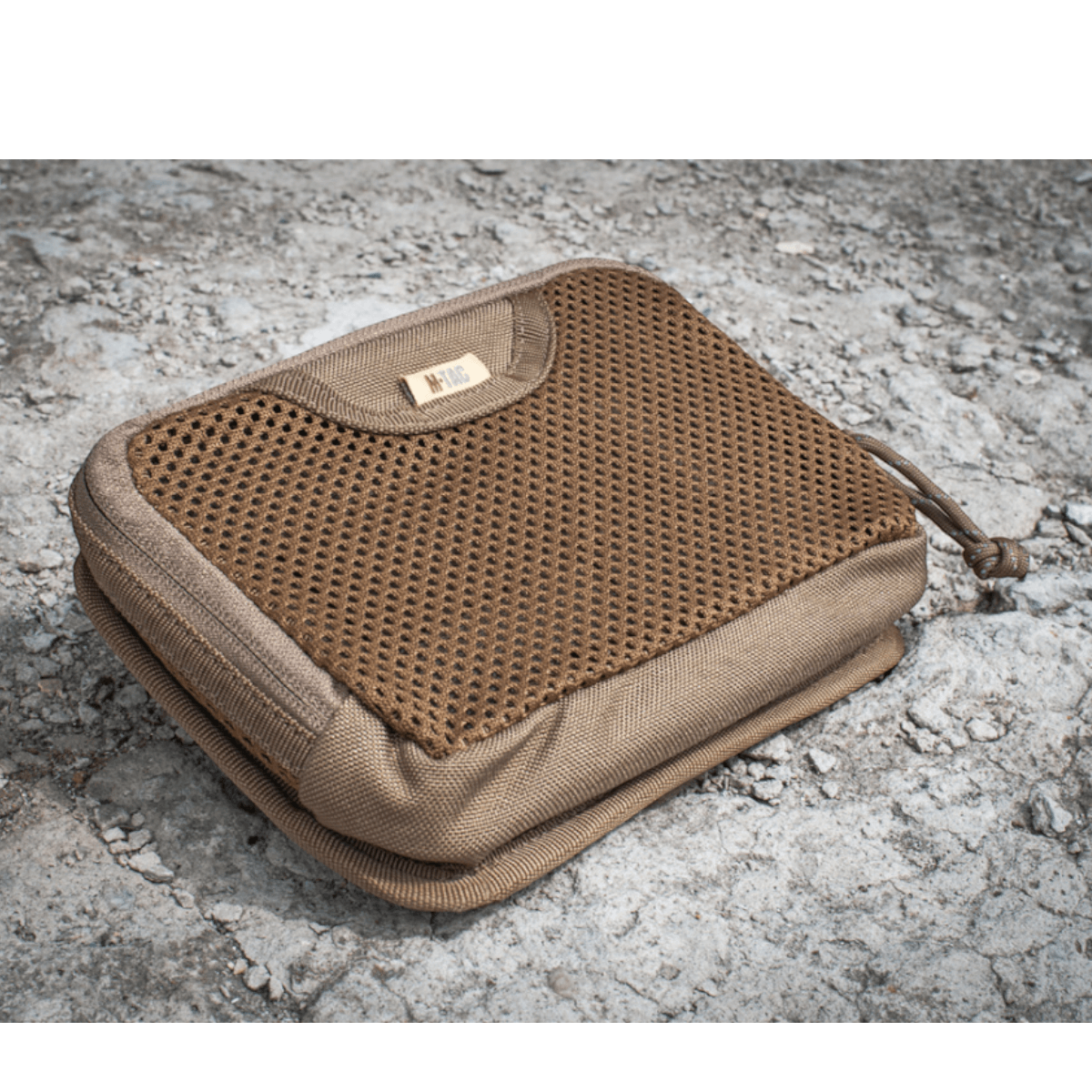 M-Tac Hook & Loop Utility Panel - modulært panel med lynlåslomme, 19 x 13 cm, til organisering af småting i tasker og rygsække.