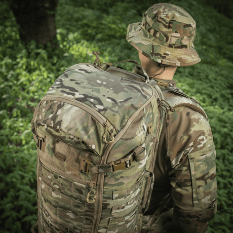 M-Tac Rygsæk Gen.II Elite Large i skovområde, slidstærk og funktionel militær-rygsæk, fremstillet af Cordura-materialer.