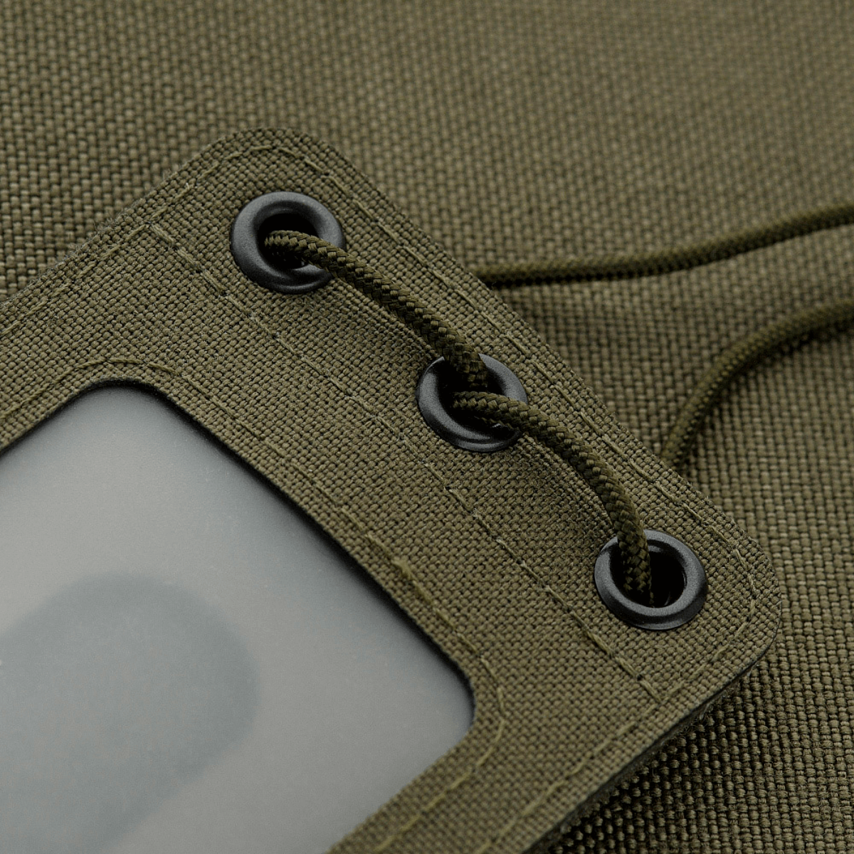 M-Tac Taktisk ID-kortholder med Snøre i robust Cordura med velcropanel, velegnet til militær og politi, dimension 116x67 mm, vindue 75x45 mm