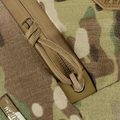 Close-up of M-Tac Sphaera Hex Hardsling Bag Gen.II Elite zipper and material texture in camo design.