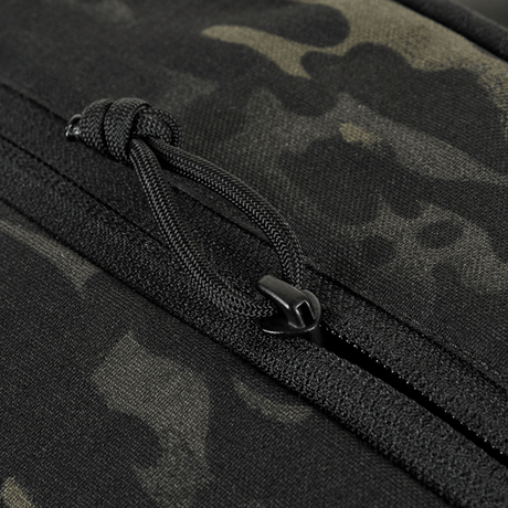 M-Tac Satellite Magnet Bag Elite Hex in camo fabric with zipper detail, made from Cordura with MIL-SPEC straps.