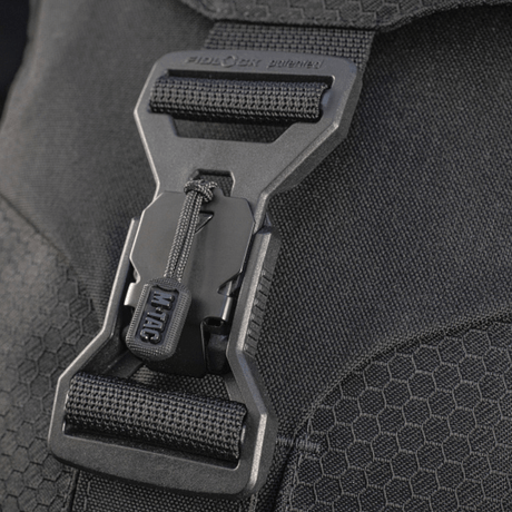 M-Tac Magnet XL Bag Elite Hex with FidLock locking system and Velcro panel close-up.