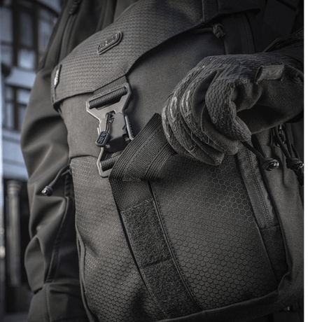 Close-up of M-Tac Magnet XL Bag Elite Hex with FidLock locking system and removable Velcro panel, a versatile shoulder bag from M-TAC.