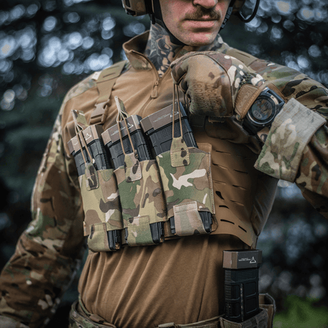 M‑Tac Elastisk Single Magazine Pouch Elite in camo, mounted on a tactical vest, for AR/AK magazine, shows durable Cordura 500D