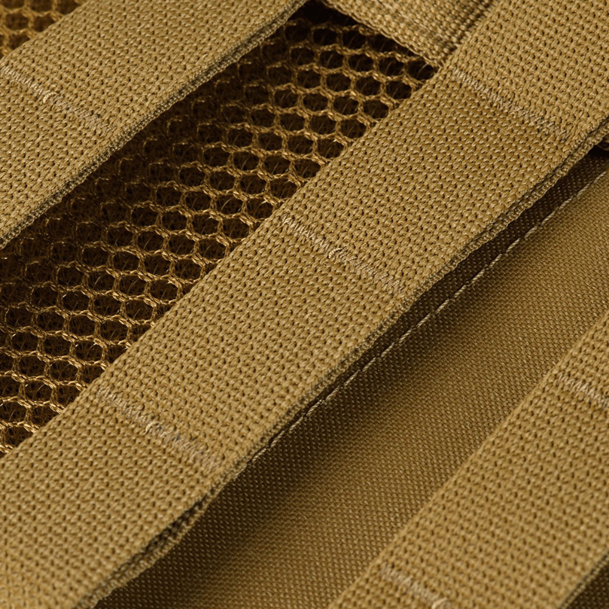 M‑Tac Plate Carrier Cuirass QRS Gen.II i Cordura 500D med Murdock-webbing og ventilationsnet for øget komfort og taktik.