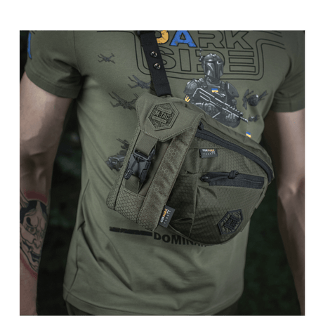 M-Tac Smartphone Lomme Elite Large Hex i stilfuldt CORDURA HEX materiale med WJ magnetisk spænde, perfekt til smartphone op til 6,5 tommer.