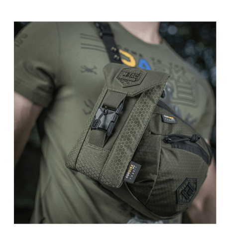 M-Tac Smartphone Lomme Elite Large Hex i slidstærkt CORDURA HEX materiale, ideel til daglig smartphone opbevaring på op til 6,5 tommer.