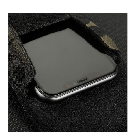 M-Tac Smartphone Lomme Elite Large Hex i sort CORDURA med magnetisk spænde, designet til telefoner op til 6,5 tommer.