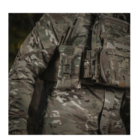 M-Tac Smartphone Lomme Elite Large Hex fastgjort til taktisk vest i camouflage-stil, holdbar og stilfuld, passer til op til 6,5 tommer smartphone.