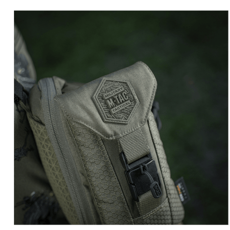 M-Tac Smartphone Lomme Elite Large Hex fremstillet af slidstærkt CORDURA HEX-materiale med WJ magnetisk spænde, ideel til op til 6,5 tommer mobiler.