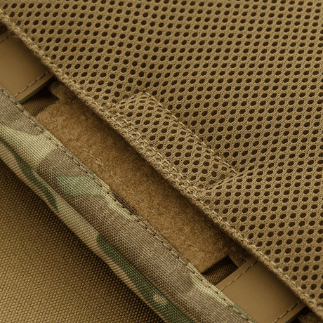 Nærbillede af M-Tac Taktisk Håndvarmer Elite med slidstærkt Cordura 500D stof, blød fleeceforing og ventilerende mesh-bagside.