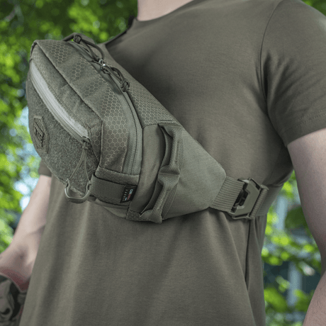 M‑Tac Belt Bag Elite Hex on model, compact and stylish bag in Cordura material, perfect for everyday or tactical use.