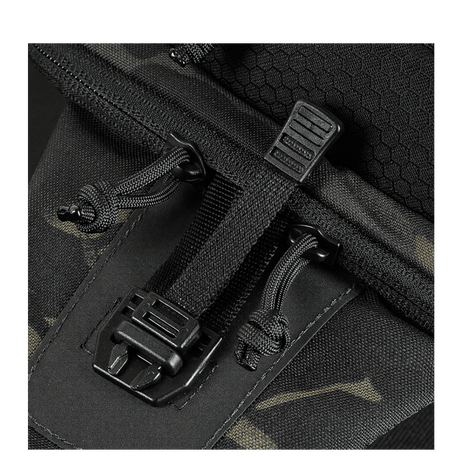 M-Tac Cross Bag Slim Elite Hex with Cordura material and Woojin buckle, close view of zipper and straps.