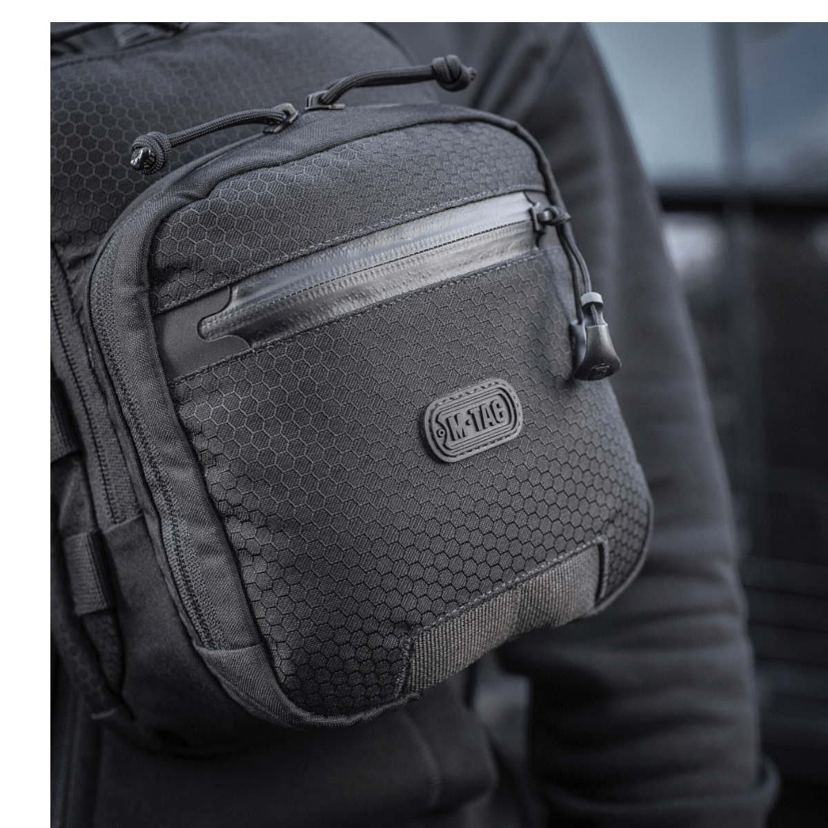 M-Tac Cross Taske Slim Elite Hex i Cordura Hex materiale med justerbar sele