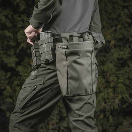 M‑Tac magazine pouch Dump Pouch Lite Elite mounted on belt, durable Cordura 500D construction with quick-pull closure and drained bottom.