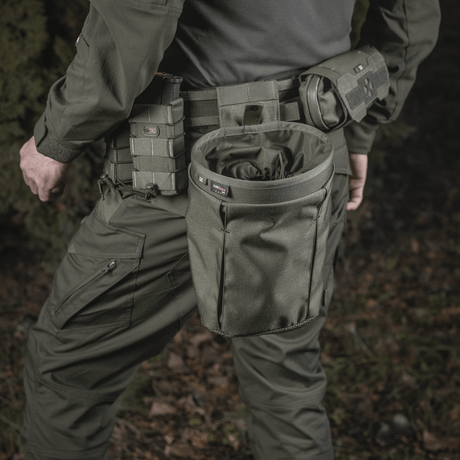 M‑Tac magazine pouch Dump Pouch Lite Elite mounted on a tactical belt with quick-pull closure and Cordura 500D material.