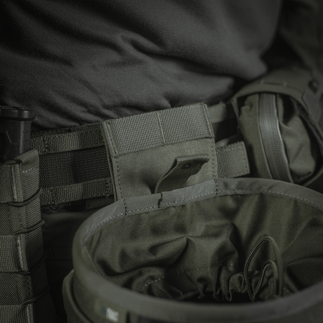 M‑Tac magazine pouch Dump Pouch Lite Elite mounted on belt, highlighting quick-pull closure and robust Cordura 500D material.