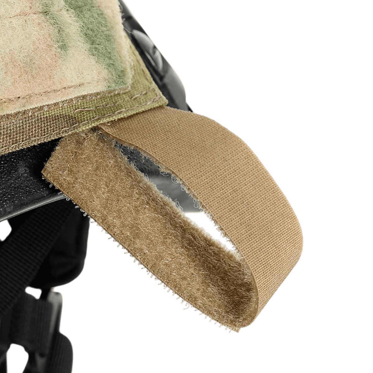 M‑Tac Hjelmcover Shroud Elite med velcrolukning og multicam-design til TOR-D hjelme, beskyttelse mod mekanisk skade og slid.