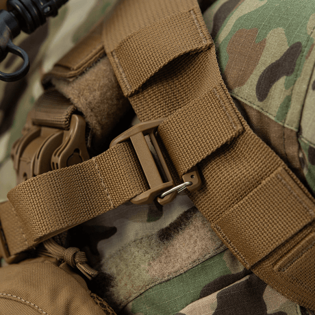 Detail of M-Tac Sturm Elite Gen.II buckle with camo print and reinforced strap in Cordura 500D and 1000D material.