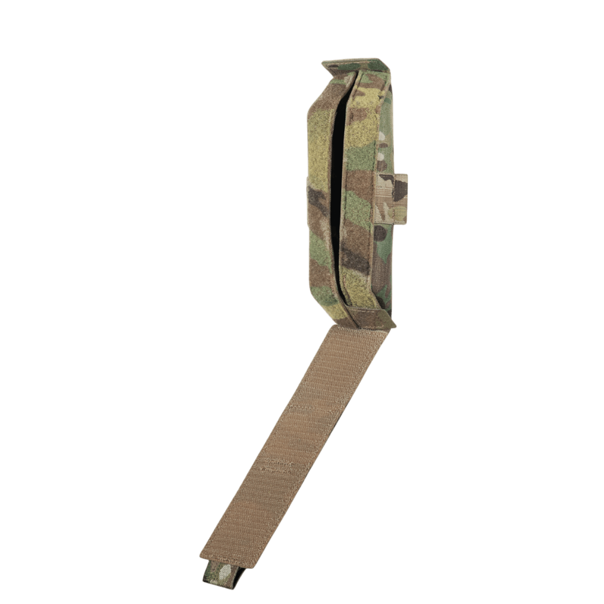 M-Tac Lomme til Tourniquet Closed i camouflagedesign, set fra siden, ideel til pålidelig turikiets opbevaring i nødsituationer.