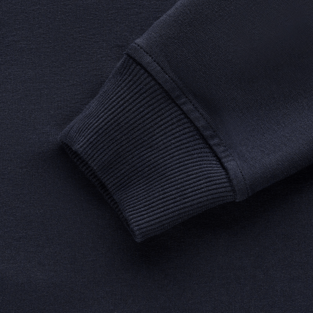 Detalje af manchet på M-Tac Pullover 4 Seasons, rund hals, lavet af elastisk stof, perfekt til alsidig brug året rundt.