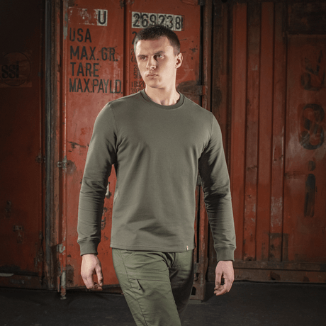 M-Tac Pullover 4 Seasons in green, minimalist design, suitable for everyday and tactical use year-round.