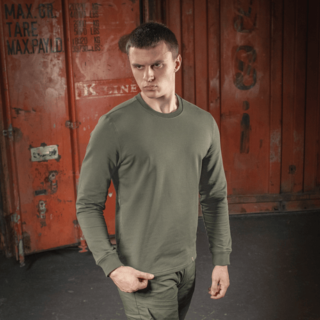 M-Tac Pullover 4 Seasons in green, versatile for everyday and tactical use, 95% cotton.