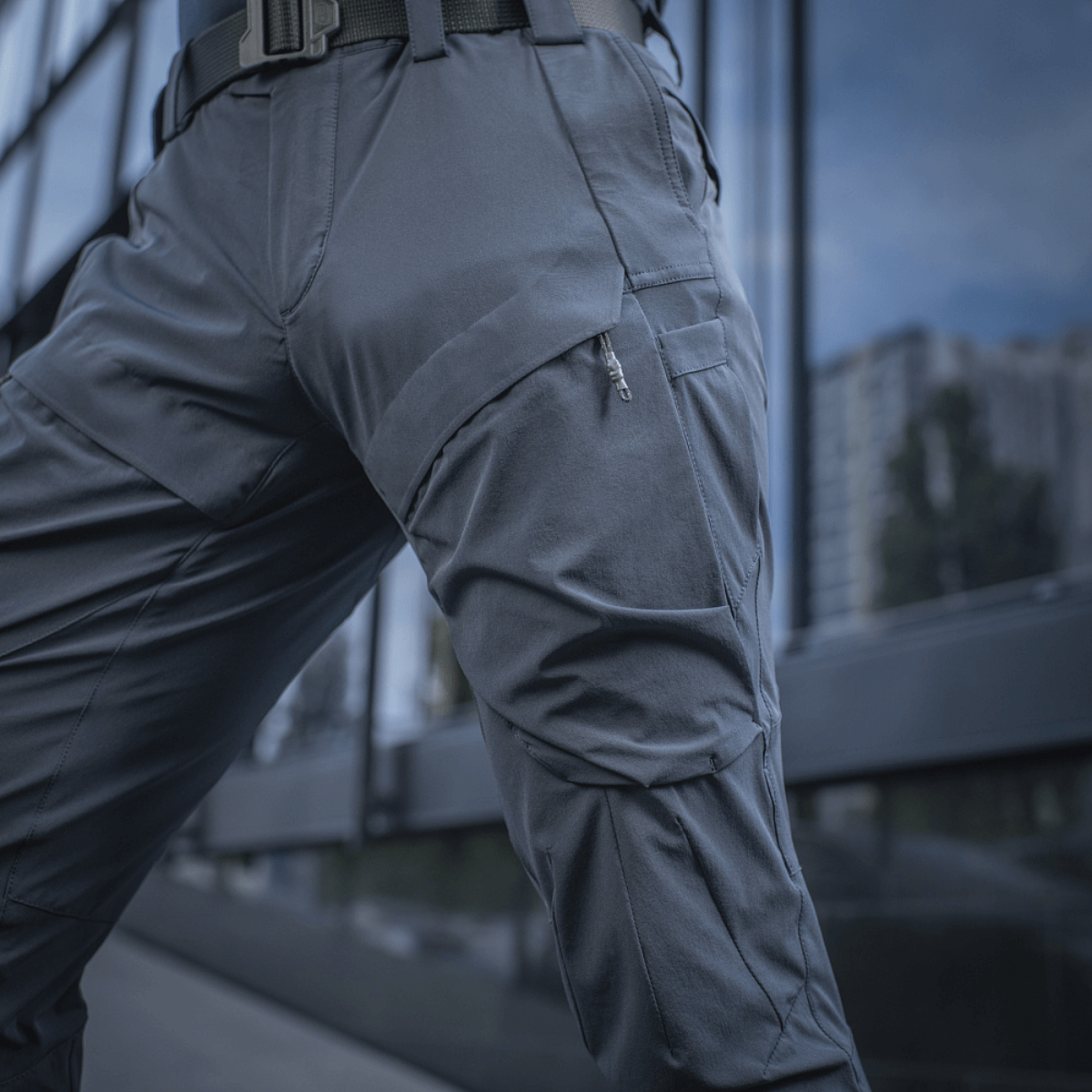 M-Tac Bukser Rubicon Flex i moderne 4-Way Stretch stof med innovativ cargo-lomme. Perfekt til træning, arbejde og fritid.