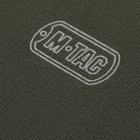 Logoet på M-Tac Cotton Sweatshirt i olivenfarvet stof