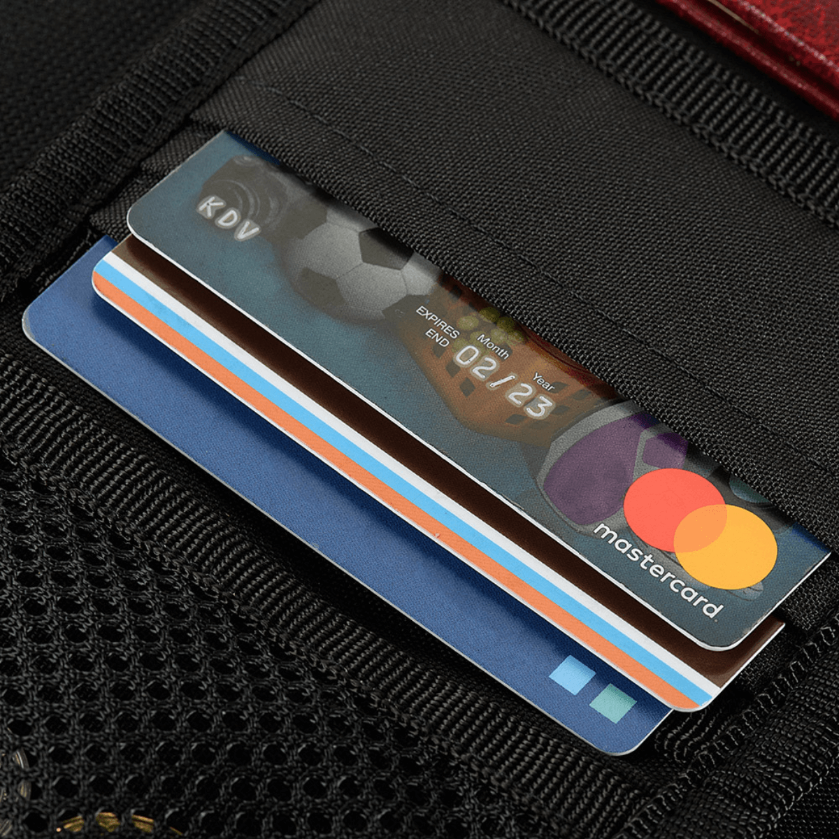 M-Tac Pung Elite Gen.II med kortindsatser og robust Cordura 500D stof, indeholder let adgang til kort og kontanter, ideel til daglig brug.