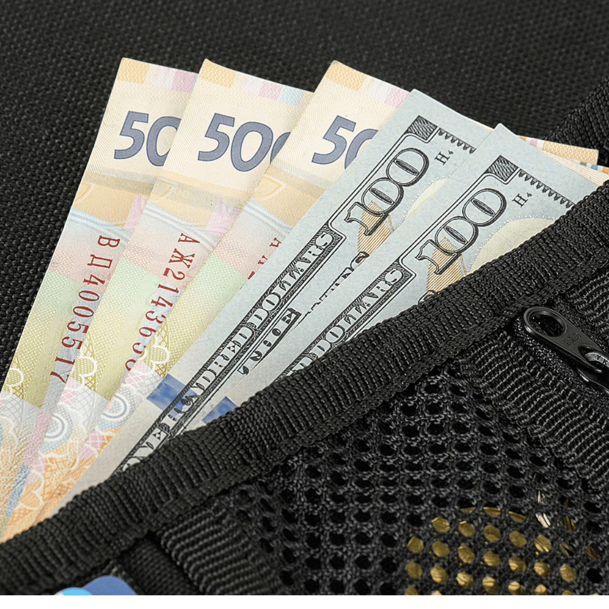 Lukket M-Tac Pung med Patch Panel Elite Gen. II med kontanter og lynlåslomme, lavet af Oxford og Cordura 500D.