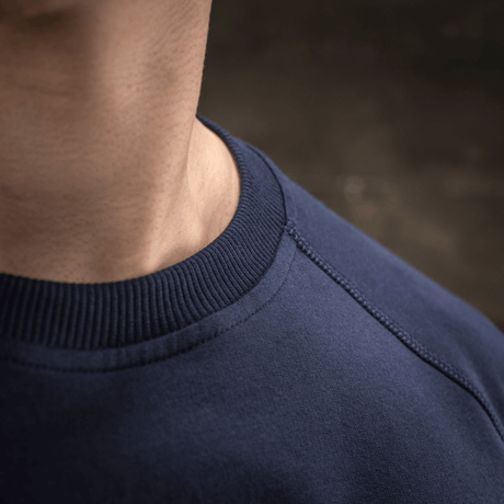 Close-up of M-Tac Raglan Athlete in navy blue with crew neck and raglan sleeves, offering freedom of movement and comfort, ideal for daily use.