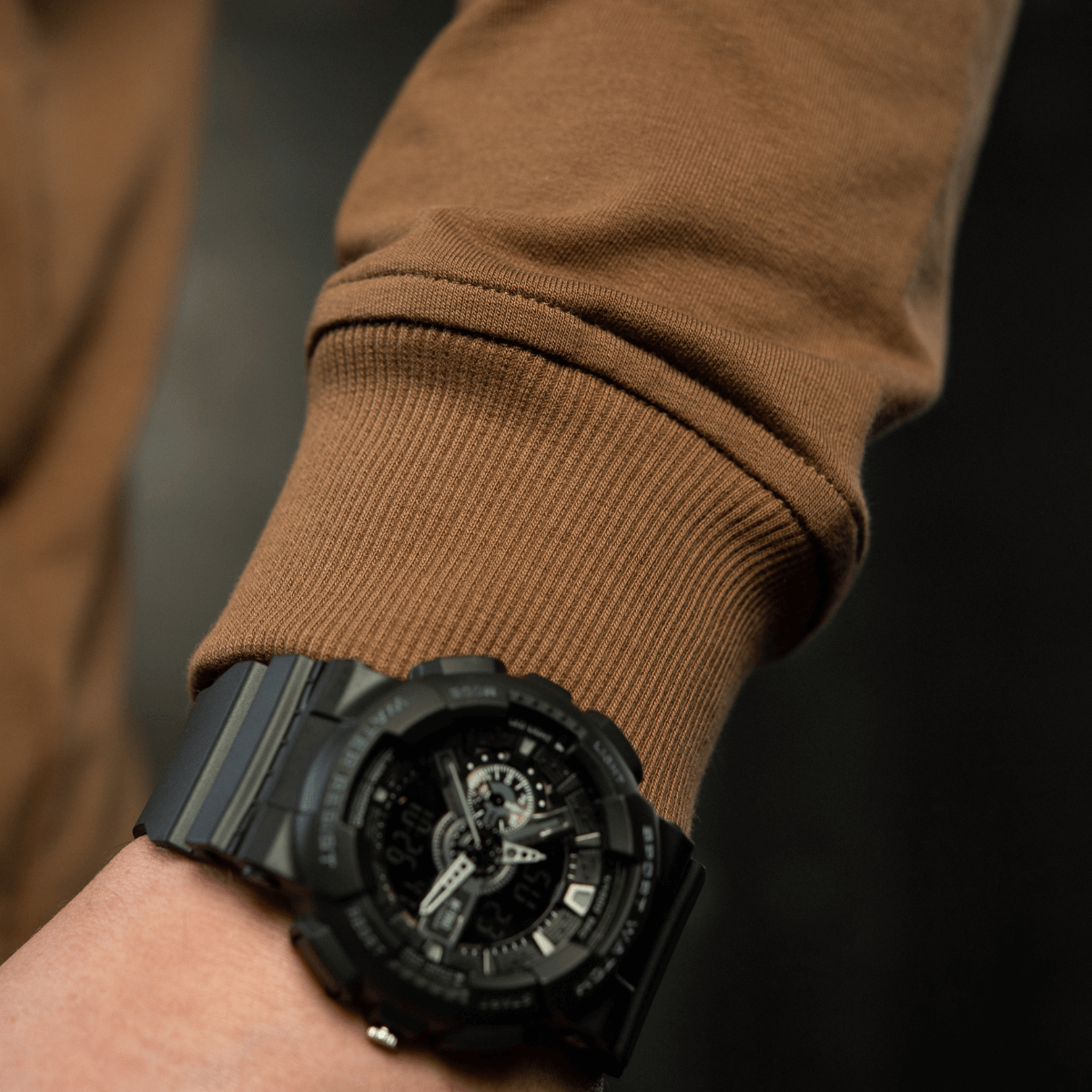 M-Tac Raglan Athlete sweatshirt i coyote med strækbare manchetter, bæres til hverdag og sport. Komfortabel bomuldsblanding.