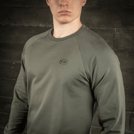 M-Tac Raglan Athlete sweatshirt in olive with raglan sleeves and crew neck. Ideal for sports and everyday wear, material: cotton and elastane.