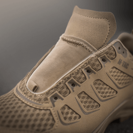 M-Tac Tactical Sneakers IVA nærbillede af åndbart mesh og syntetisk overdel til outdoor-klarhed.