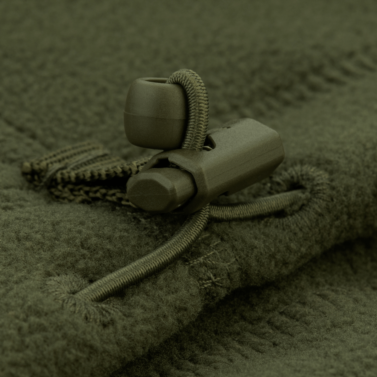 M-Tac Anatomisk Snood Justerbar Elite Fleece (320 g/m²) med snøre detaljer, lavet af slidstærk fleece, ideel til koldt vejrbeskyttelse.