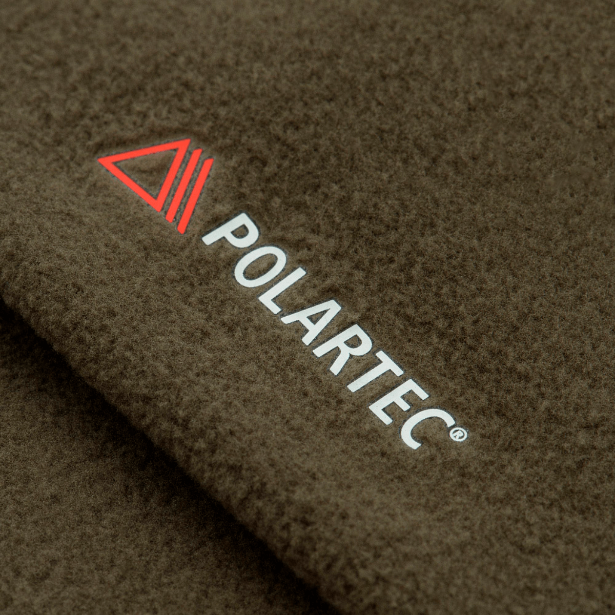 M-Tac Fleece Watch Cap Light Polartec med Polartec-logo, vinterhue af slidstærk og varm fleece, ideel til koldt vejr.
