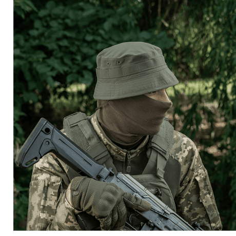 M-Tac Panamahat Gen. II Summer Flex i olivengrønt let nylon/elastan med NIJ-certificering vist på person i galleri position 1.