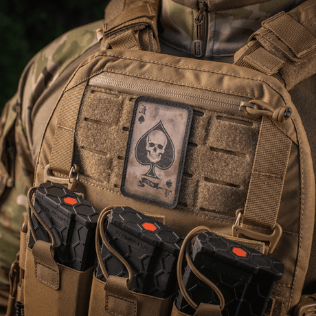 Tactical vest with M-Tac Patch Ace of Spades, skull design, Cordura 500D, Velcro mounting, vintage look, shows fighting spirit and attitude.