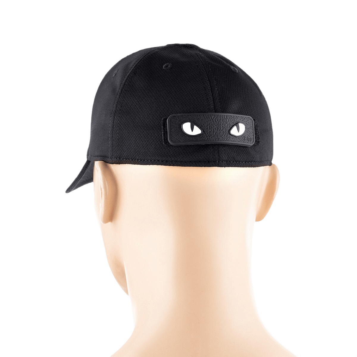 M-Tac Cat Eyes 3D PVC Patch på sort hat, lysreflekterende og nem fastgørelse via Velcro, ideel til militær og outdoor brug.