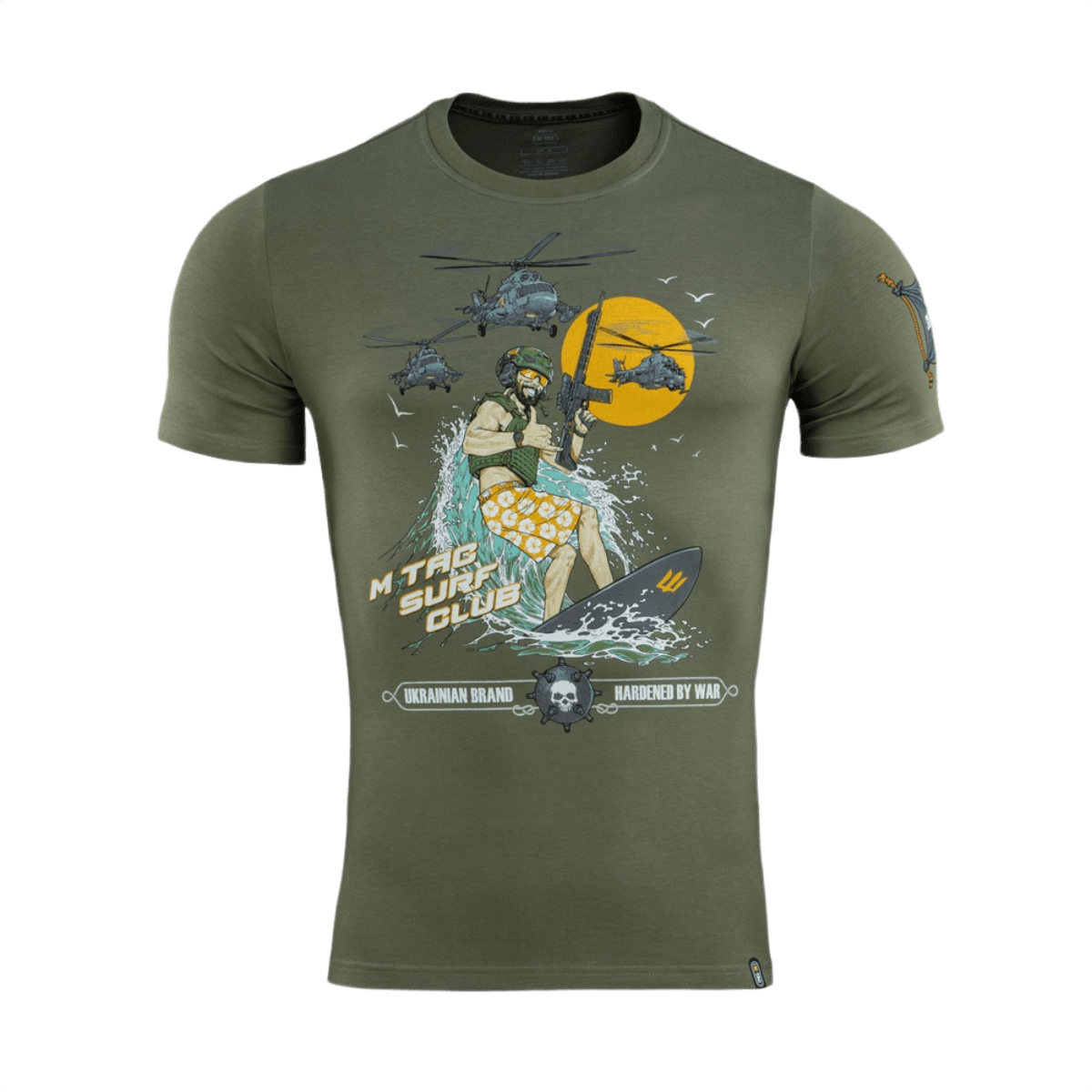 M-Tac T-Shirt Surf Club med ikonisk krigsfilm-inspireret design, inkluderer specialstyrkesoldat på surfbræt. Materiale: bomuld, elastan.