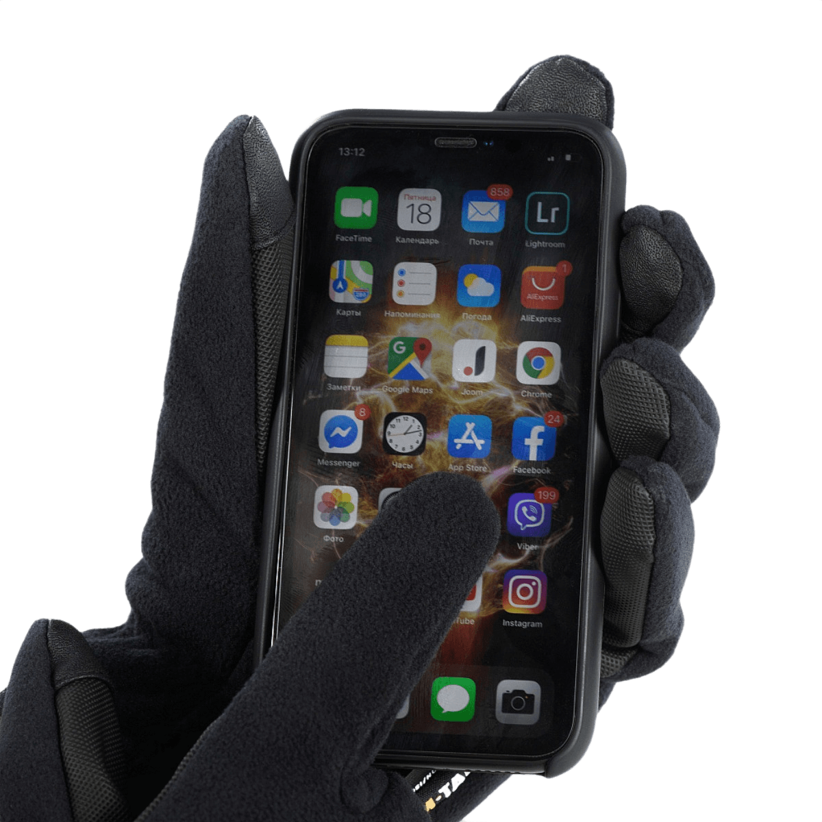 M-Tac Handsker Fleece Thinsulate med touchscreen-funktion, der bruges på smartphone-skærm, viser holdbarhed og alsidighed i designet.