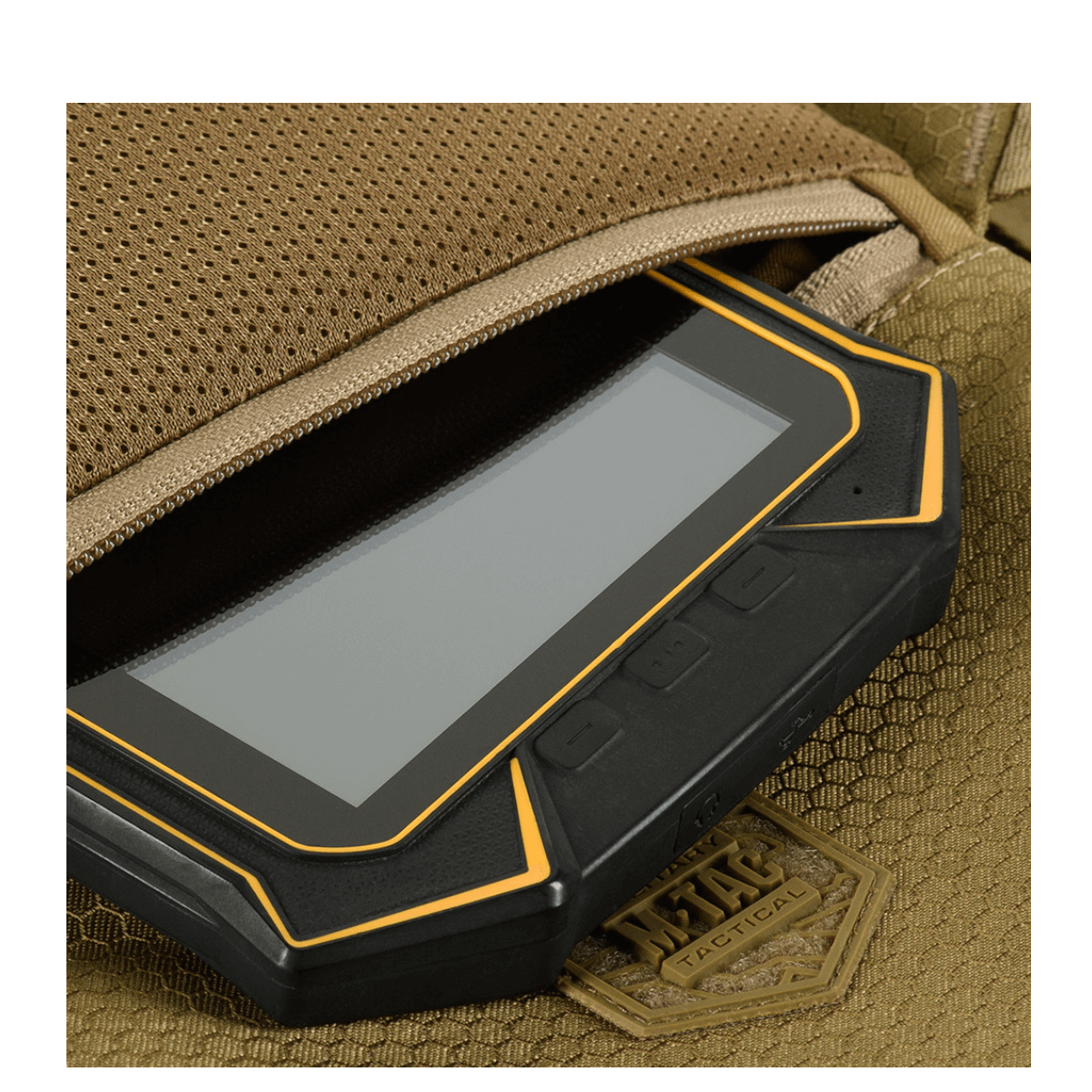 M-Tac Konvert Taske Elite med tablet-design for alsidighed og komfort, lavet af slidstærk Cordura til hurtig adgang til nødvendige ting.