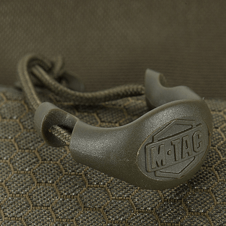 Close-up of the M-Tac Konvert Bag Elite magnetic closure, made from durable Cordura material with an elegant, functional design.