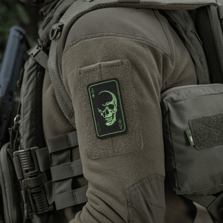 M-Tac Patch Face of War (Embroidered) in embroidered Cordura 500D on a jacket, with skull motif and Velcro closure, 8.5 x 5.2 cm, Vietnam War style.