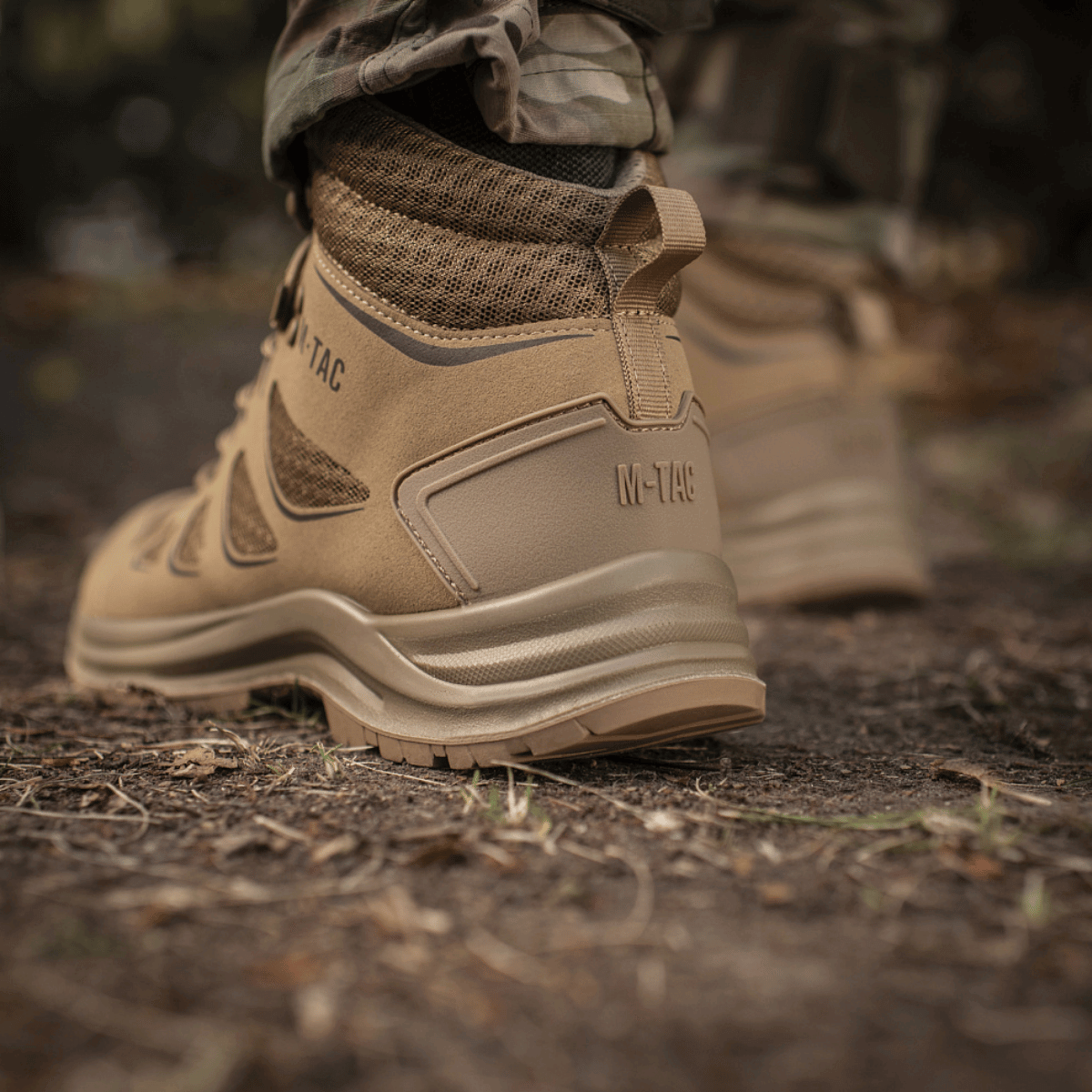 M-Tac Taktiske Sommerstøvler Iva designet til komfort og ventilation under varme forhold, ideelle til terrænvandring og taktiske opgaver.