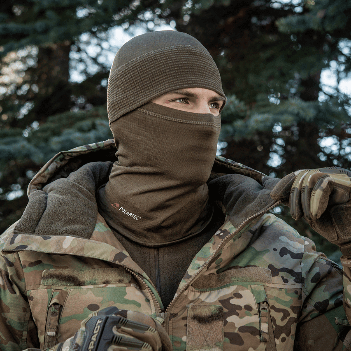 M-Tac Tube Scarf Polartec Power Grid halsrør i camouflage, perfekt til udendørs beskyttelse mod kolde vejrforhold.