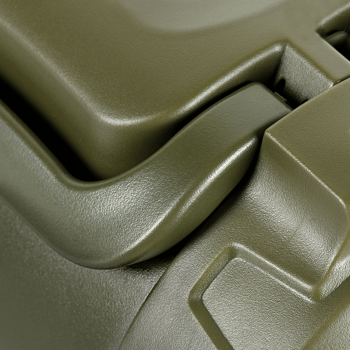 Nærbillede af M-Tac Termoflaske 1,6 L i Rustfrit Stål med detaljeret design af det holdbare låg og skruelåg, fremstillet i fødevaregodkendt stål.